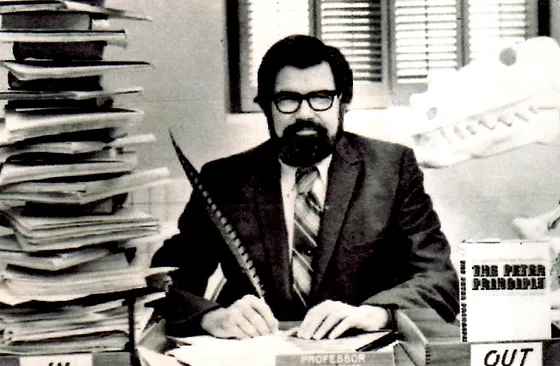 Laurence J. Peter successfully mimics
